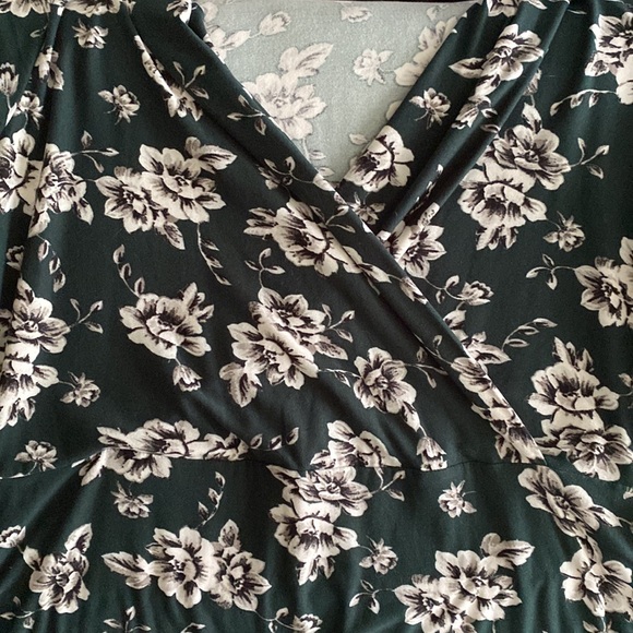 Suzy Shier NWT faux wrap floral midi dress size L tie belt - Picture 6 of 11